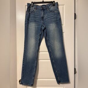 Old Navy Athletic Taper Men’s Jeans, size 31x32 with built in flex